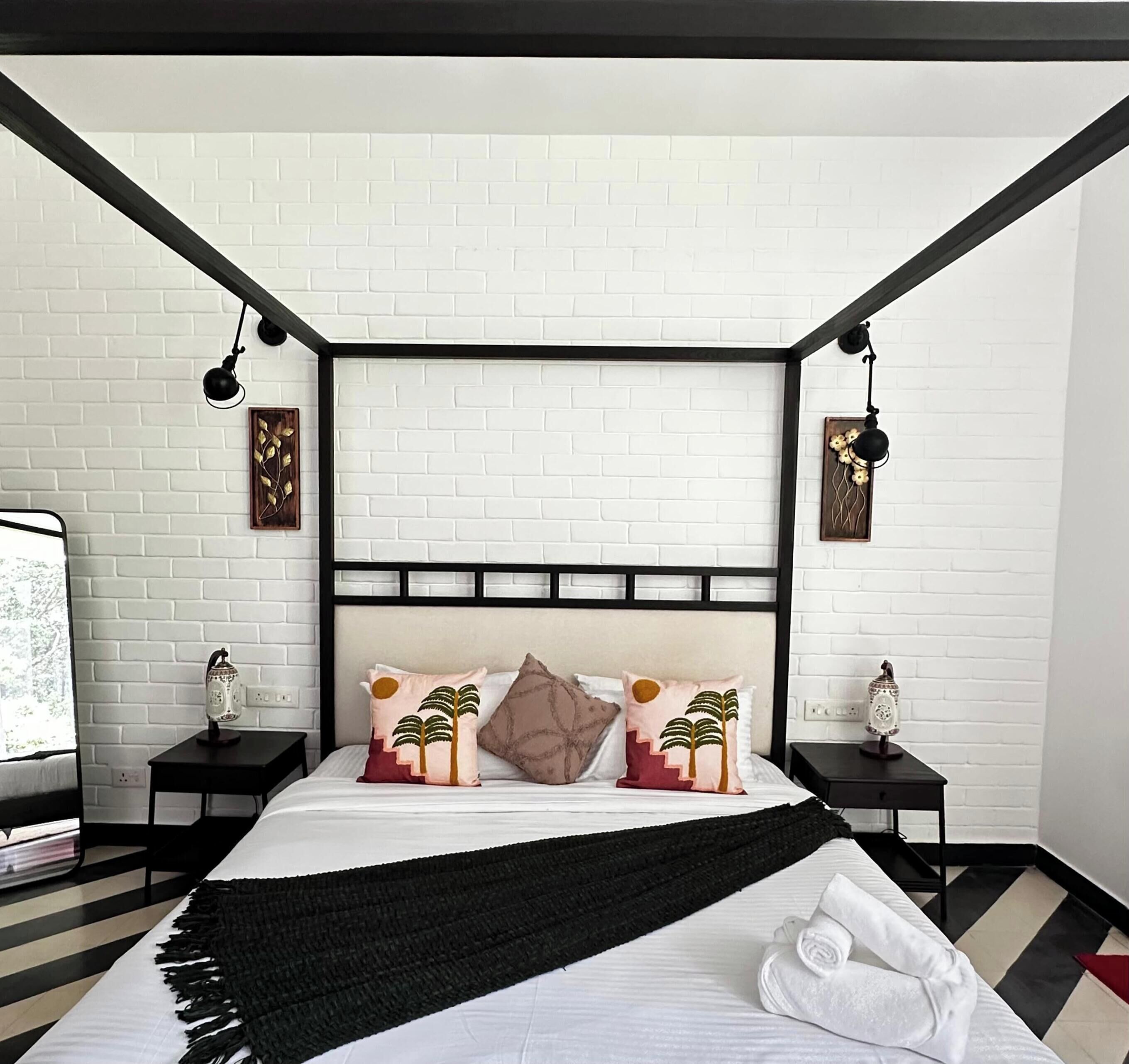 Iron/ironing board, WiFi (free), bed sheets