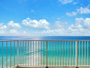 Property grounds - ☀️Stunning Gulf Views-Large Balcony-Great Amenities-Tidewater 2016☀️ (Panama City Beach)