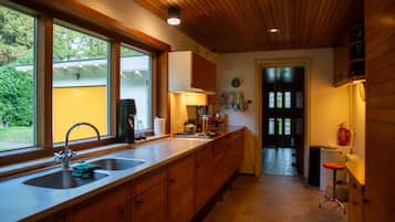 Kühlschrank, Ofen, Herdplatte, Geschirrspüler