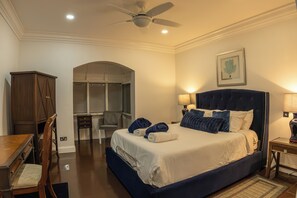 2 Schlafzimmer, Schreibtisch, Bügeleisen/Bügelbrett, kostenloses WLAN