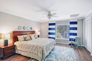 4 bedrooms, iron/ironing board, free WiFi, bed sheets - Updated 4BR/4.5BT steps from beach with pool access (St. Simons Island)