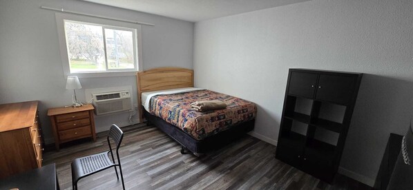 Basic Studio, Patio | Free WiFi