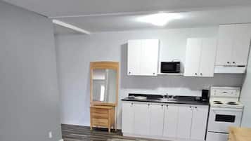 Estudio básico, patio | Cocina privada