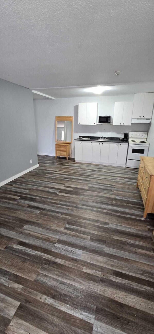 Studio – basic, terrasse | Eget kjøkken