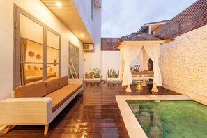 Pool - Stylish 3BR Escape, 5 Mins to Seminyak Beach (Kuta)