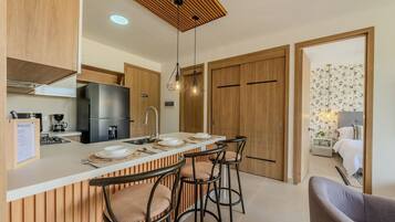 Frigorifero, microonde, forno, lavastoviglie