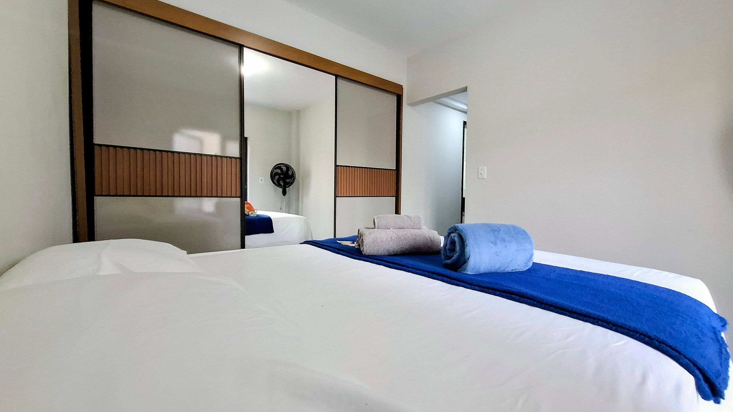 4 chambres, fer et planche à repasser, accès Internet, draps fournis