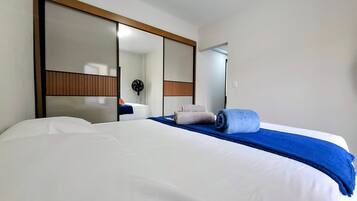 4 chambres, fer et planche à repasser, accès Internet, draps fournis