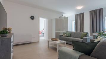 Smart TV, foosball, table tennis