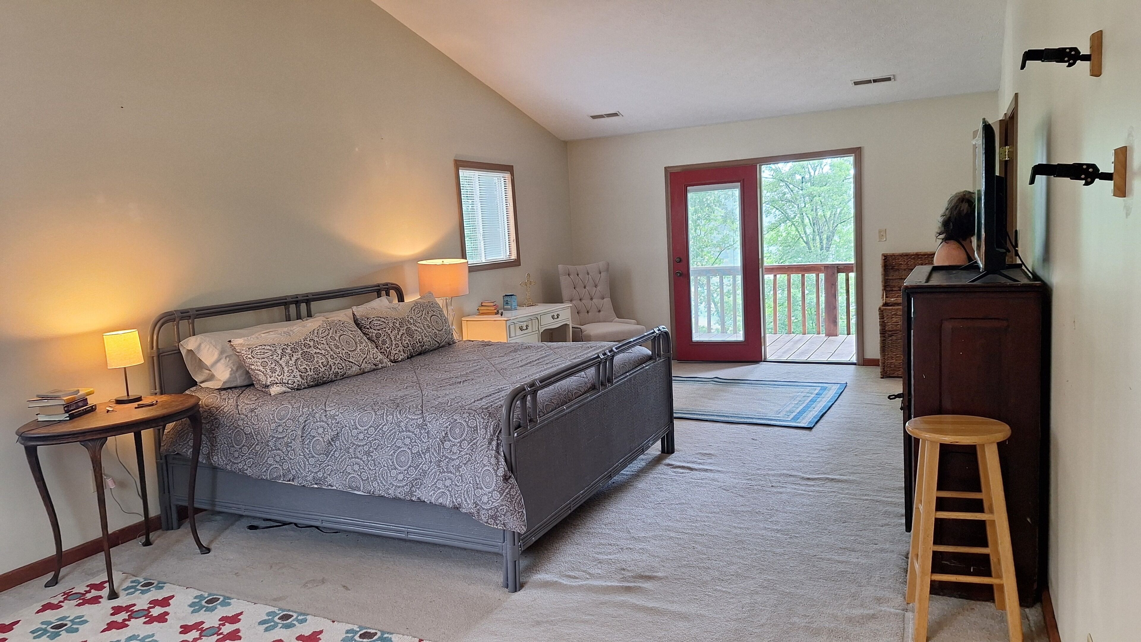 4 bedrooms, bed sheets