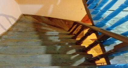 Welcome to Hostel 1926, the first entrepreneurs ,where comfort meets creativity.