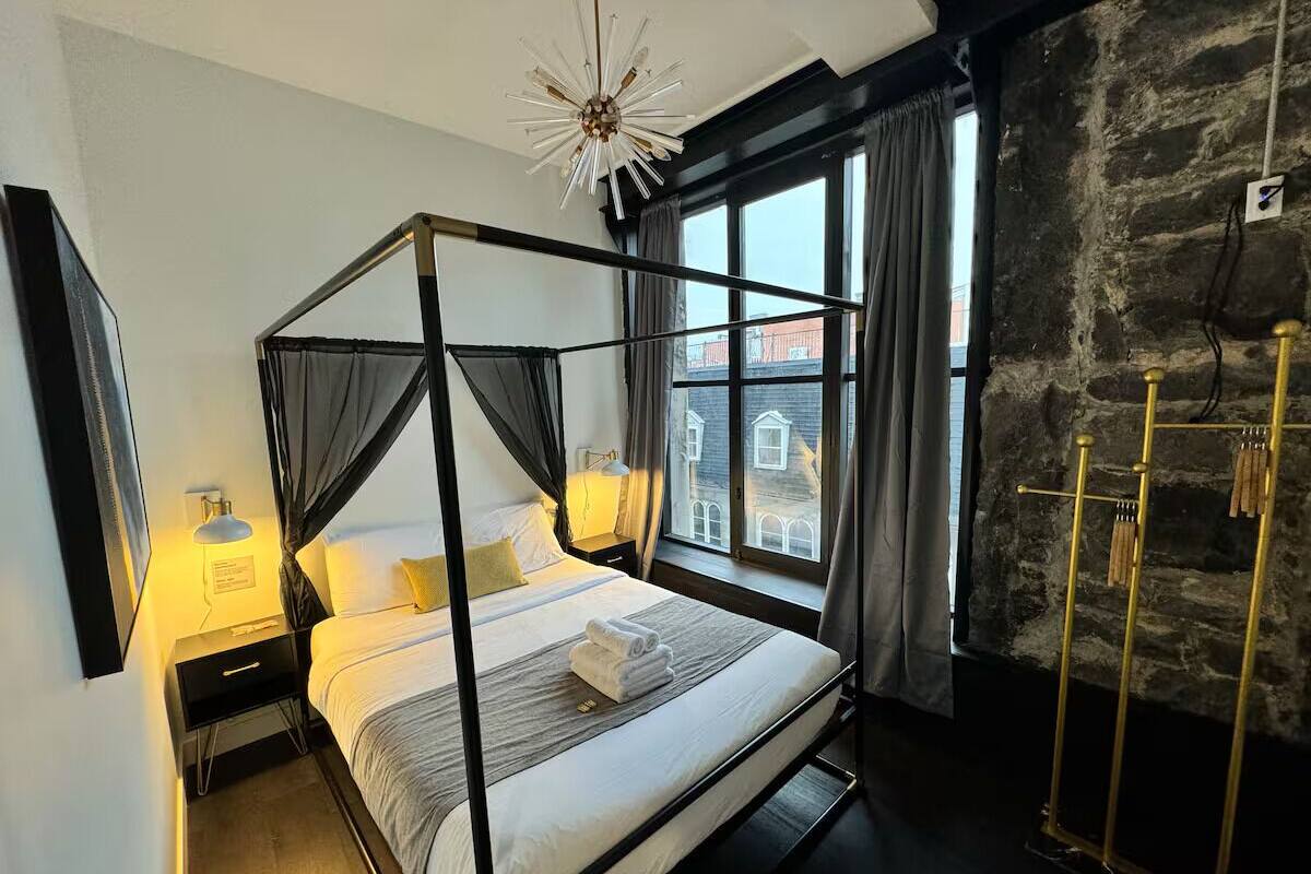 Iron/ironing board, free WiFi