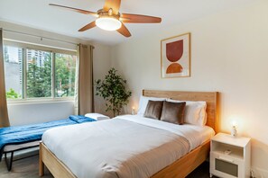 2 habitaciones, escritorio, tabla de planchar con plancha y wifi gratis 