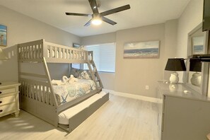 2 bedrooms, iron/ironing board, Internet, bed sheets