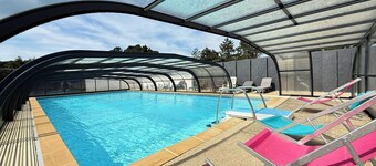 🌊 Holiday Home in Erdeven – Walk to the Beach, Heated Pool & Private Garden