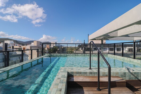 حمّام سباحة خارجي