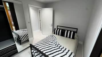 3 bilik tidur, cadar katil