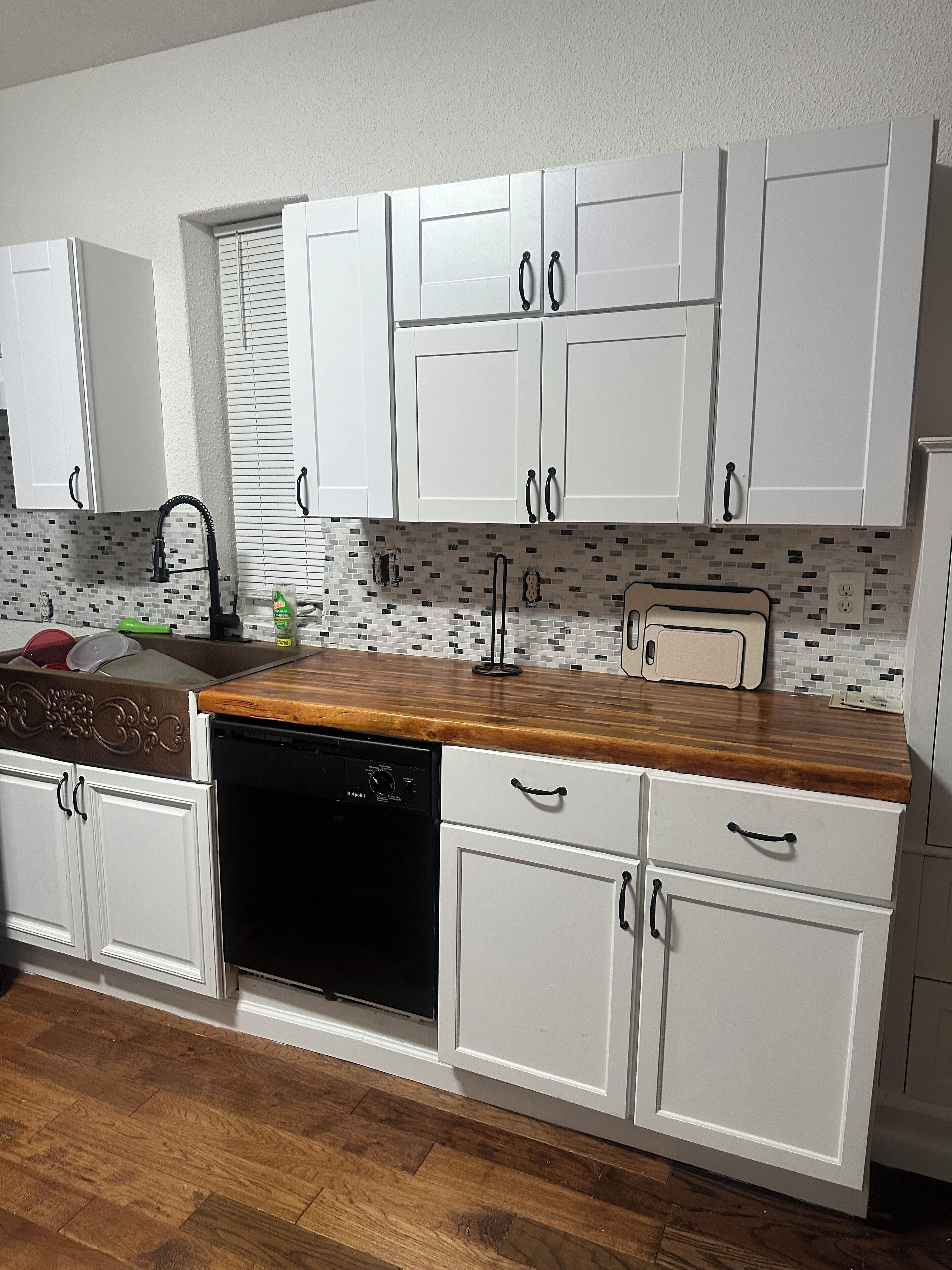 Micro-ondes, four, plaque de cuisson, lave-vaisselle