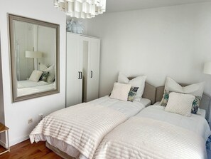 1 chambre, fer et planche à repasser, Wi-Fi, draps fournis