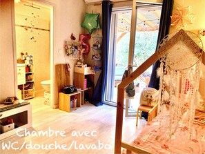 5 chambres, bureau, lit parapluie, Wi-Fi gratuit