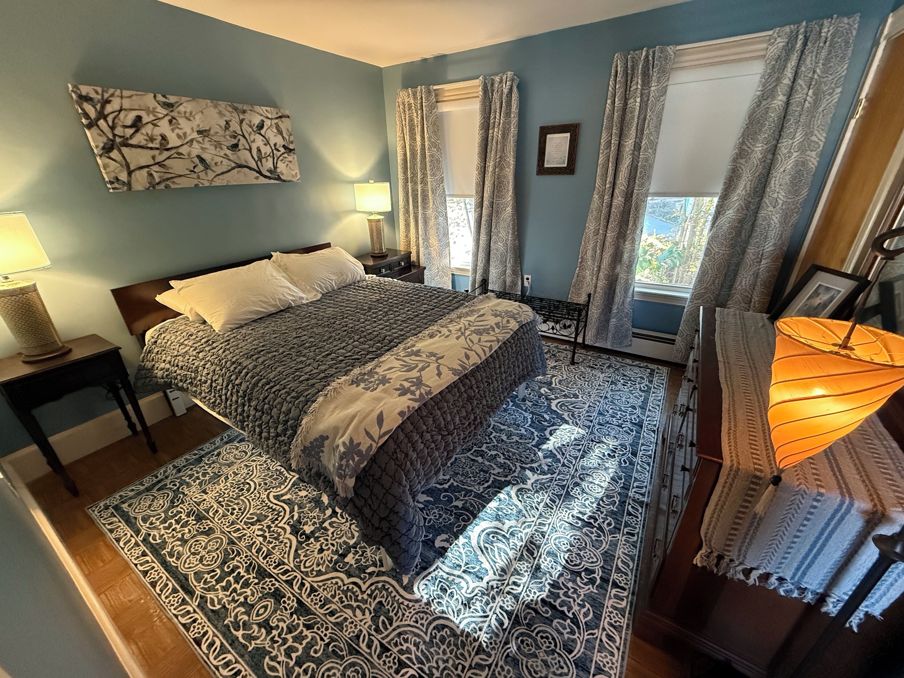 2 habitaciones, tabla de planchar con plancha y wifi gratis 