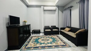 House, 3 Bedrooms, Smoking, Patio | Living room - Holiday Home in Mae Sot (Mae Sot)