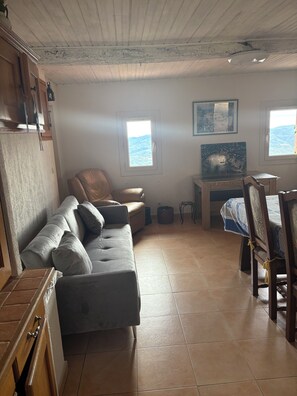 Living area - Apartment type f2 (Cabris)