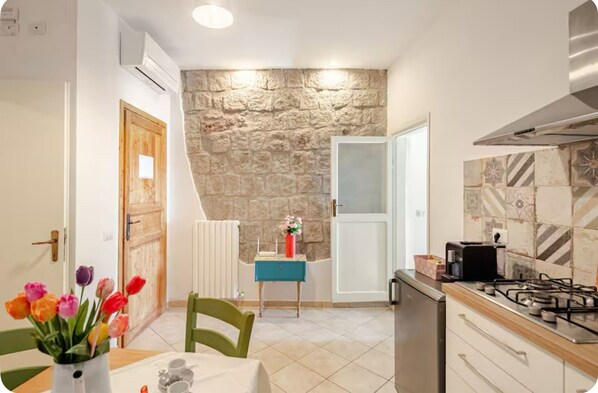 Stovetop - aCasetta – A/C & Charm in Medieval Center (Viterbo)