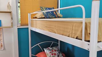 3 bedrooms, WiFi, bed sheets