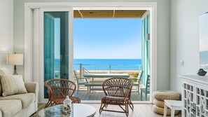 Smart TV, video games, DVD player, table football - Fabulous Brand New Beachfront 4-bedroom townhome in Mexico Beach (Mexico Beach)