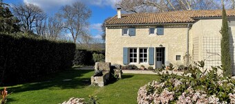 Drôme Provençale Maison indépendante au sein d'une propriété 18ème, accès Tennis