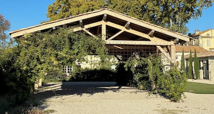 DrÎme Provençale Detached house in 18th century property, tennis access