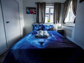 Iron/ironing board, free WiFi