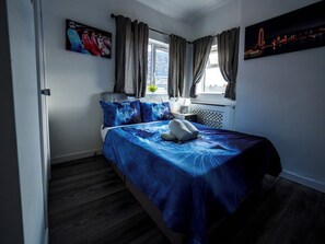 Iron/ironing board, free WiFi - Ensuite3 Woodhouse private bath 2kitchen (Stoke-on-Trent)