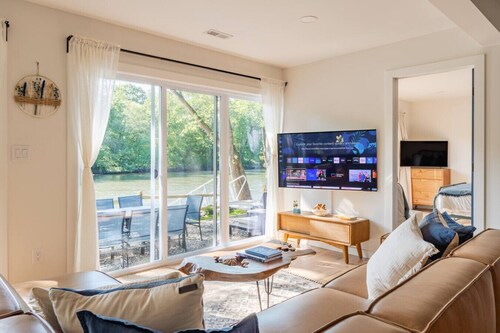 Riverfront 4BR | Winter Views & Hot Tub