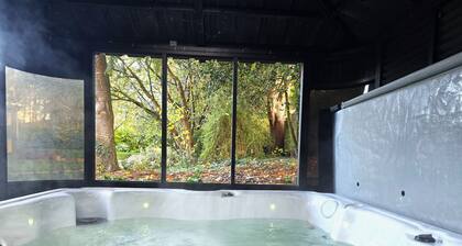 Ecton House | Historic English Former Rectory with Spa Hot Tub & Elegant Grounds