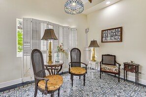 House (3 Bedrooms) | Interior - 2 Mi to Ybor City: Eclectic Tampa Charmer! (Tampa)