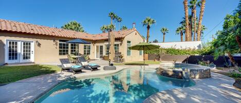 บ้านพัก (3 Bedrooms) | ด้านหน้าที่พัก