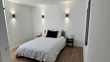 1 bedroom, travel crib, free WiFi, bed sheets