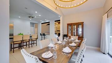 Rumah (6 Bedrooms) | Interior