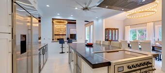 High-end Estate in Norwalk: Quiet & Spacious!