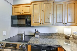 Interior - Near Central Dtwn Flagstaff! Chic Condo (Flagstaff)