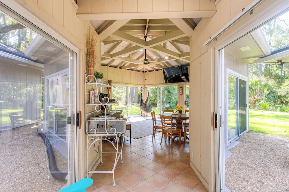 Near Beach! St Simons Island Gem in Golf Community - Ebo Landing, GA