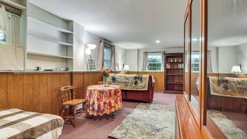 Apartment (1 Bedroom) | Interior