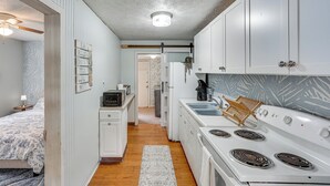 Apartment (2 Bedrooms) | Interior - Little Cove Cottage! Walk to Dtwn Panama City (Panama City)
