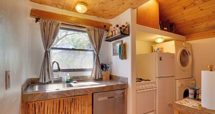 Unwind Poolside, Scenic Sonoran Desert Retreat!