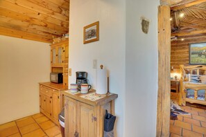 Apartment (0 Bedroom) | Interior