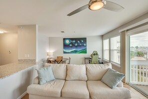 Interior - Panama City Condo w/ Dolphin Views & Marina Access (Panama City)