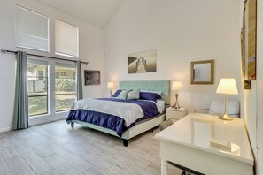 Interior - Family Retreat 1/2 Mi to Lake Travis: Pets Welcome (Lakeway)