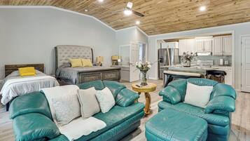 Apartment (0 Bedroom) | Interior